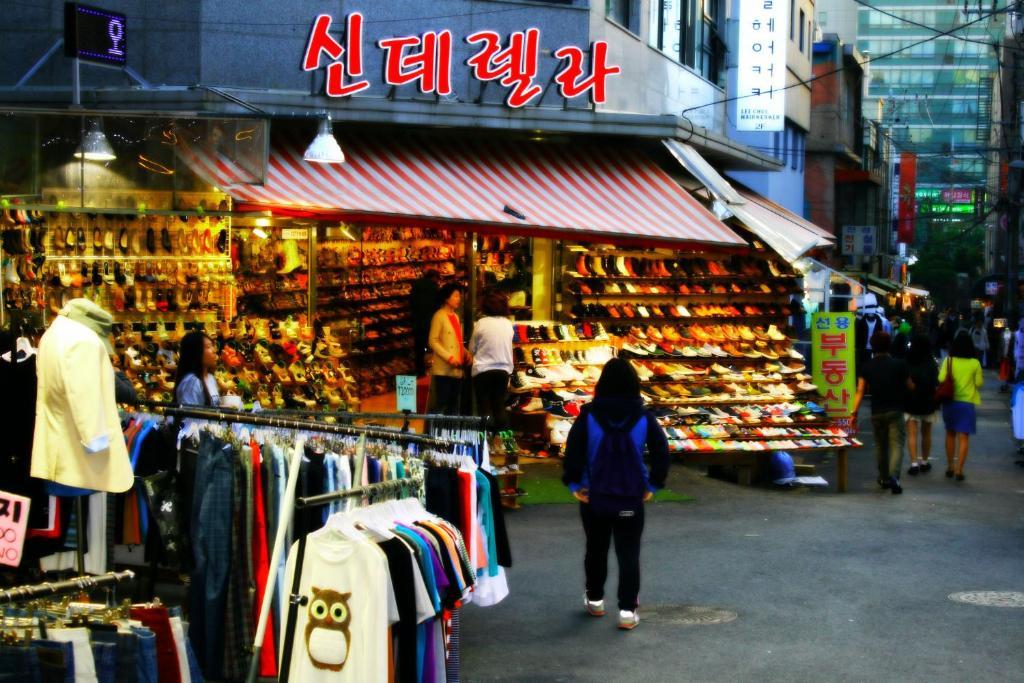 Oppa Hostel Sinchon-Hongdae Сеул Экстерьер фото